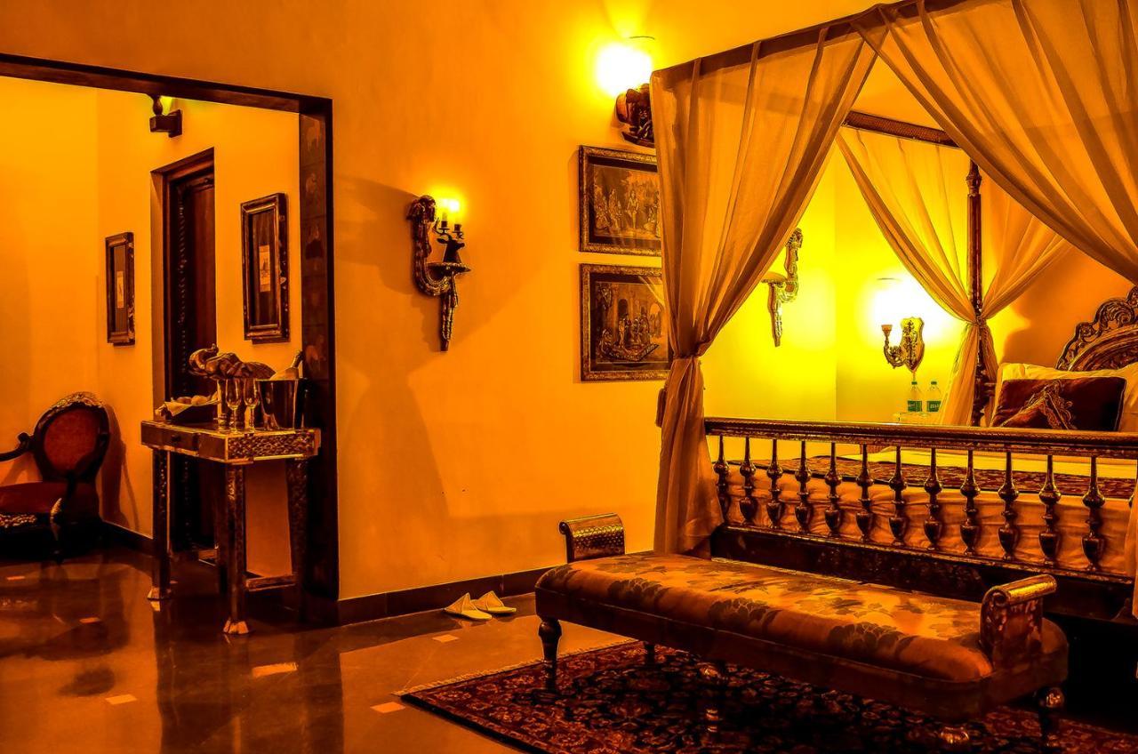 The Royal Retreat Resort & Spa Udaipur Exterior photo