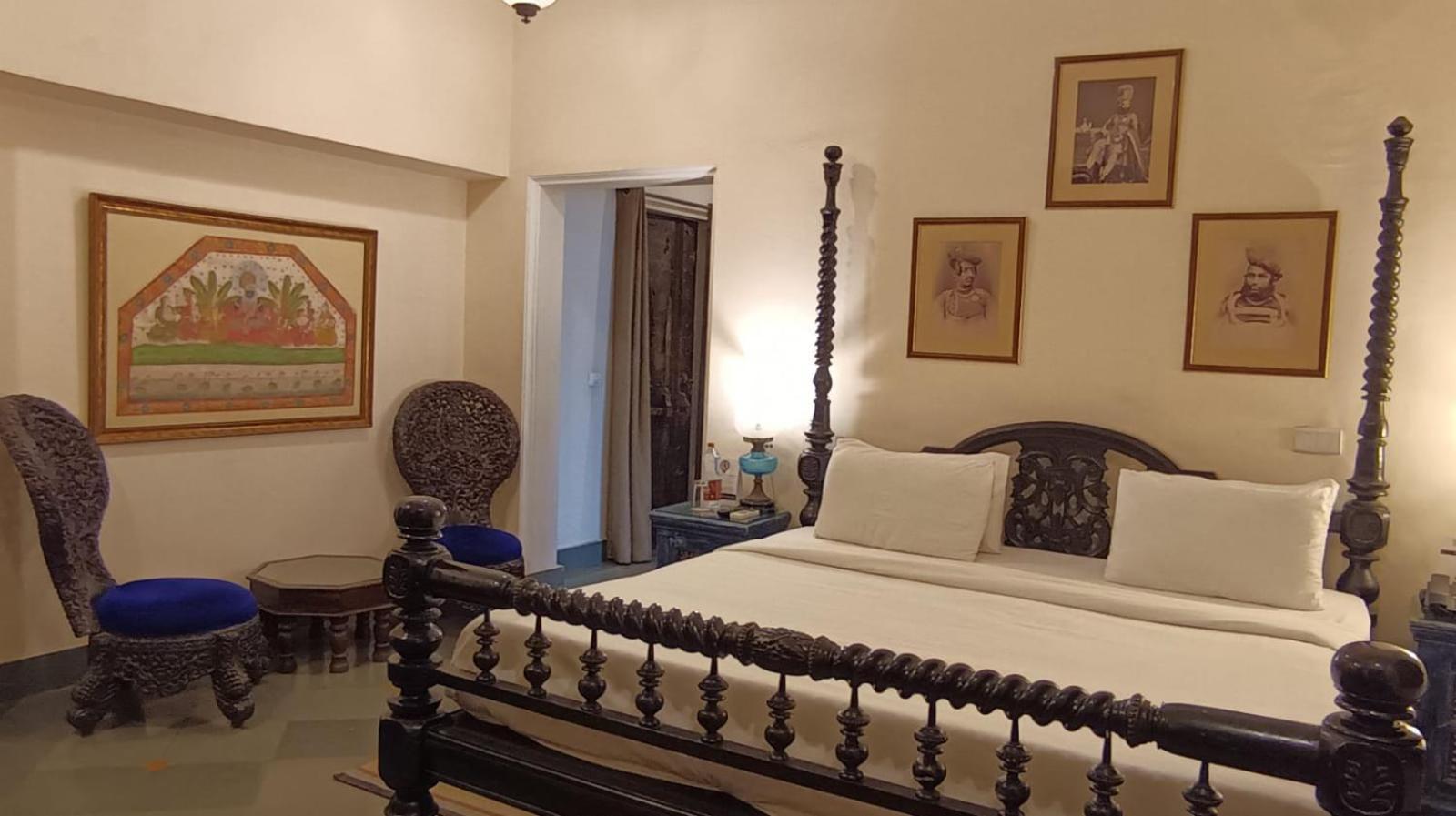 The Royal Retreat Resort & Spa Udaipur Exterior photo