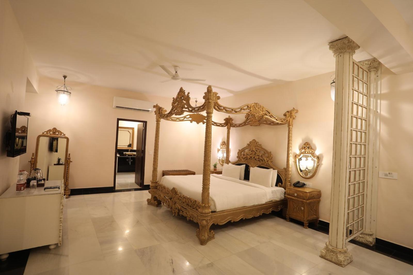 The Royal Retreat Resort & Spa Udaipur Exterior photo