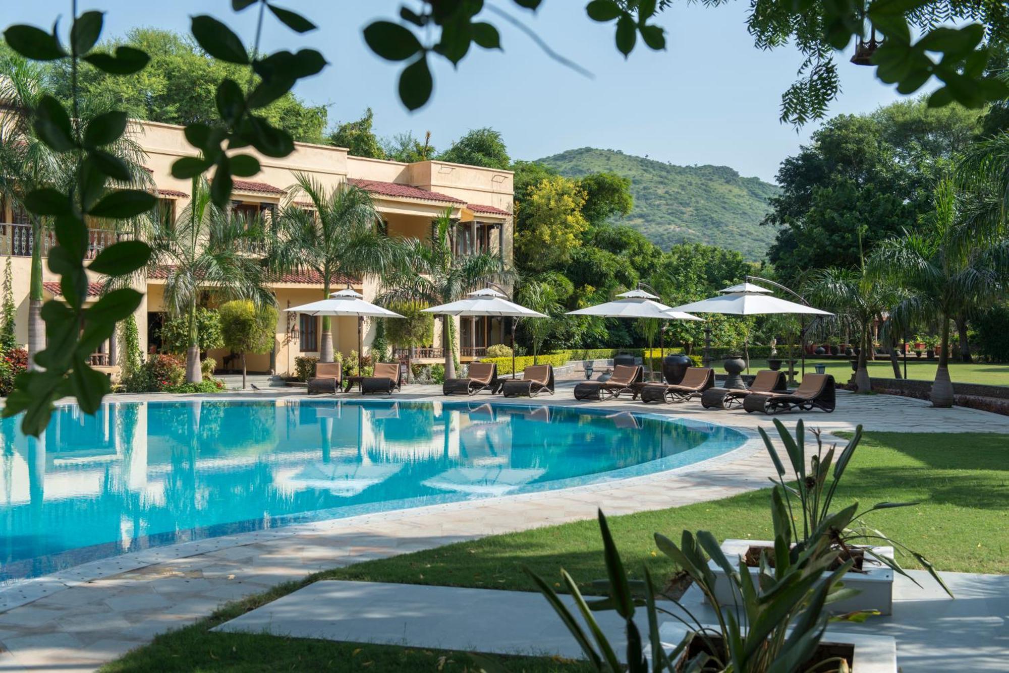 The Royal Retreat Resort & Spa Udaipur Exterior photo