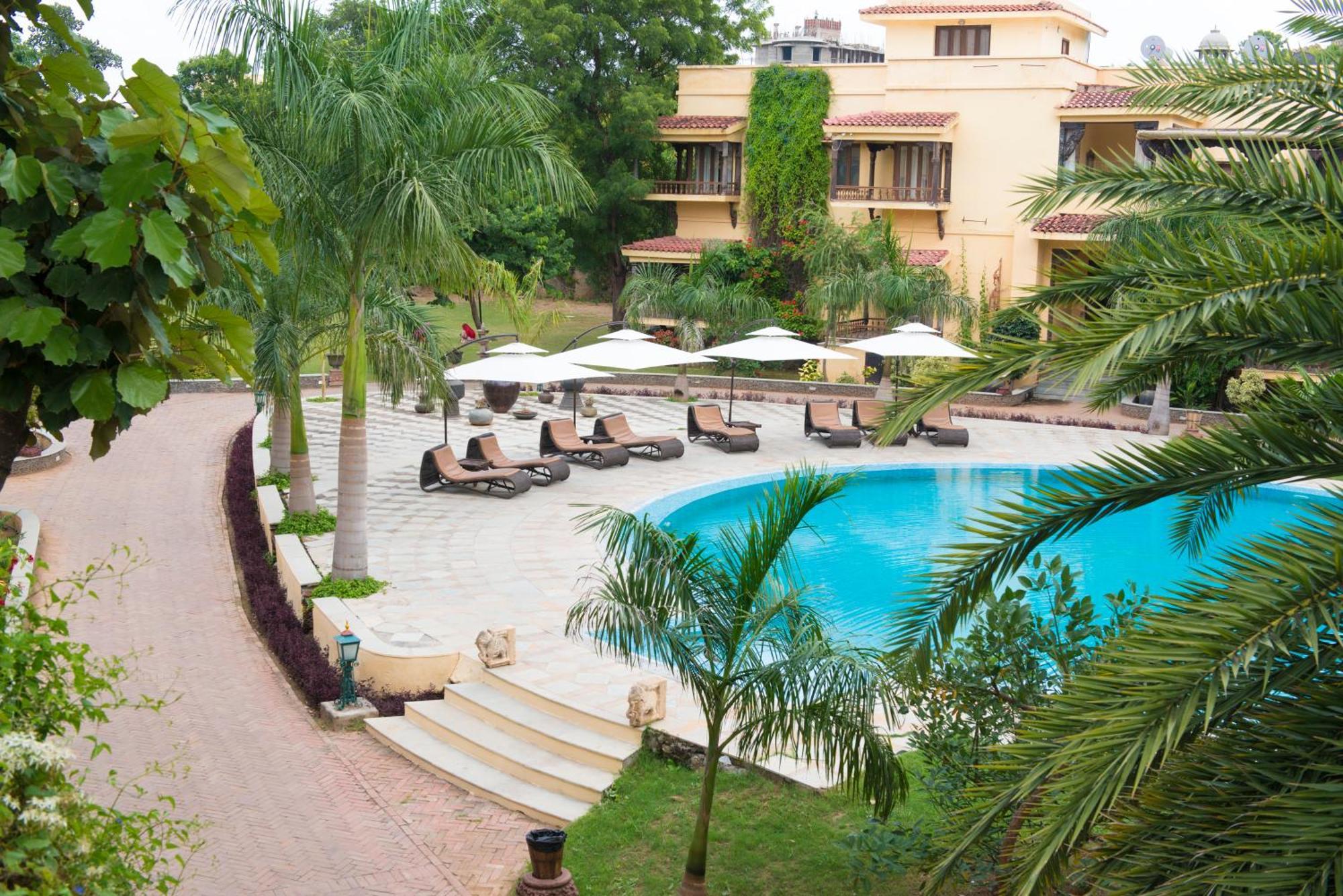 The Royal Retreat Resort & Spa Udaipur Exterior photo