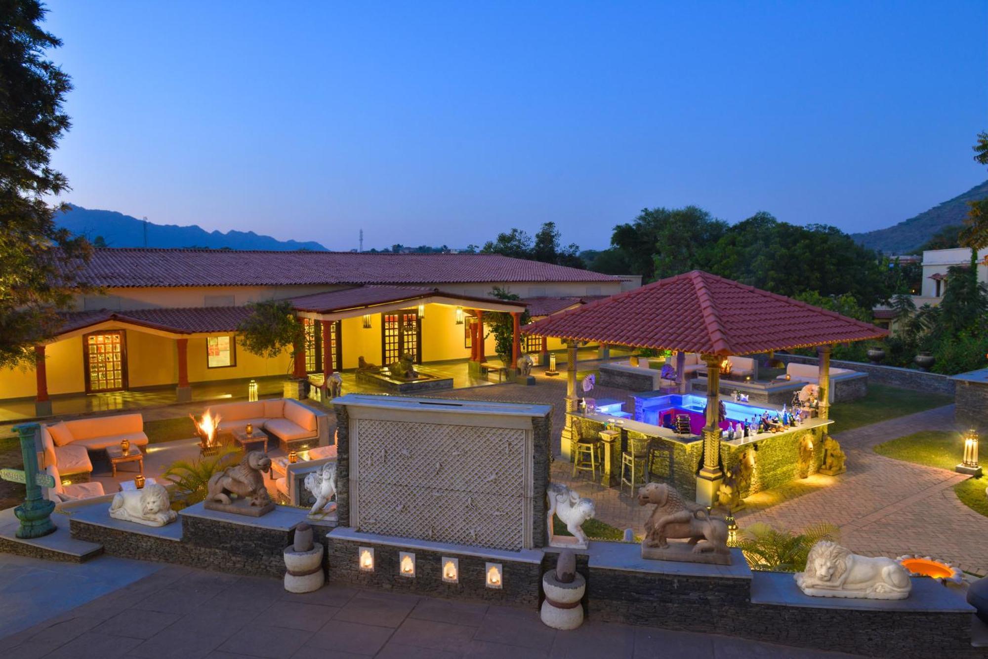 The Royal Retreat Resort & Spa Udaipur Exterior photo