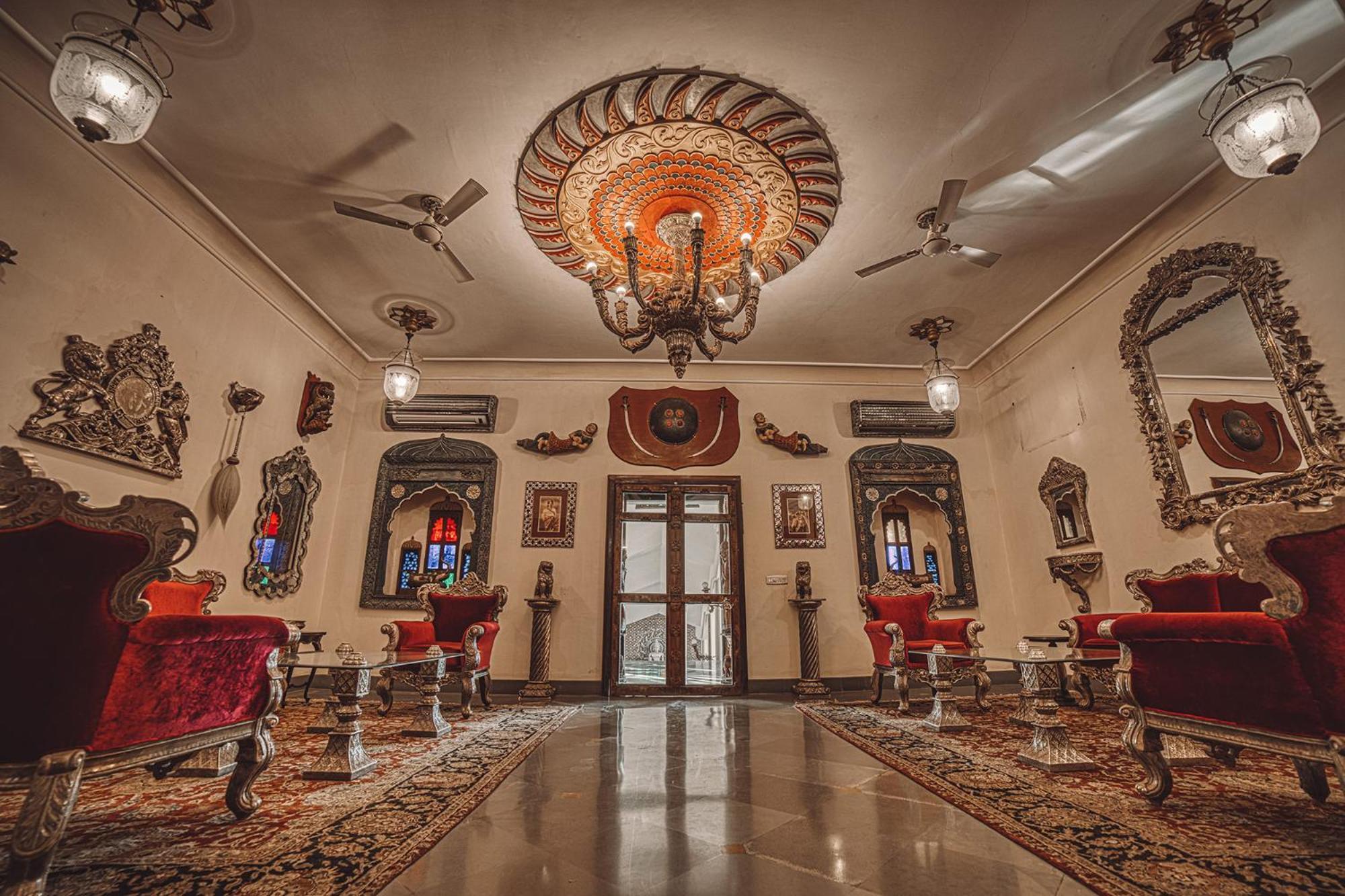 The Royal Retreat Resort & Spa Udaipur Exterior photo