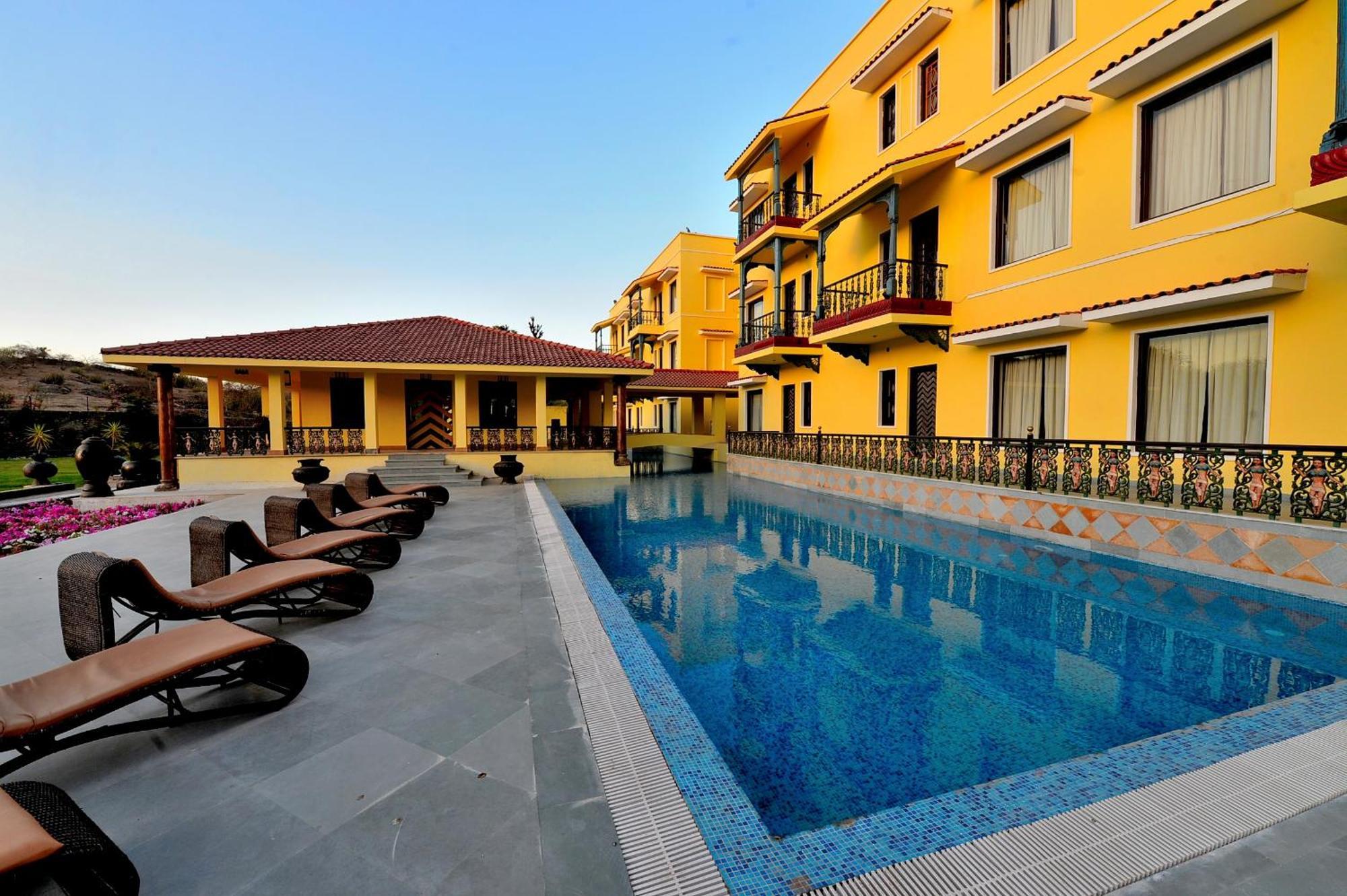 The Royal Retreat Resort & Spa Udaipur Exterior photo