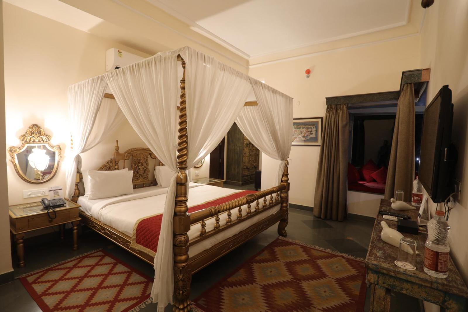 The Royal Retreat Resort & Spa Udaipur Exterior photo