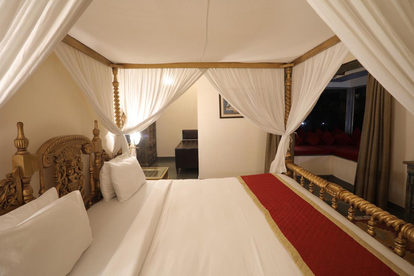 The Royal Retreat Resort & Spa Udaipur Exterior photo