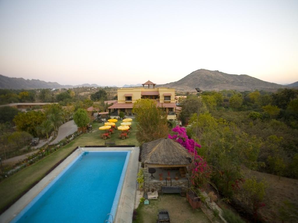 The Royal Retreat Resort & Spa Udaipur Exterior photo