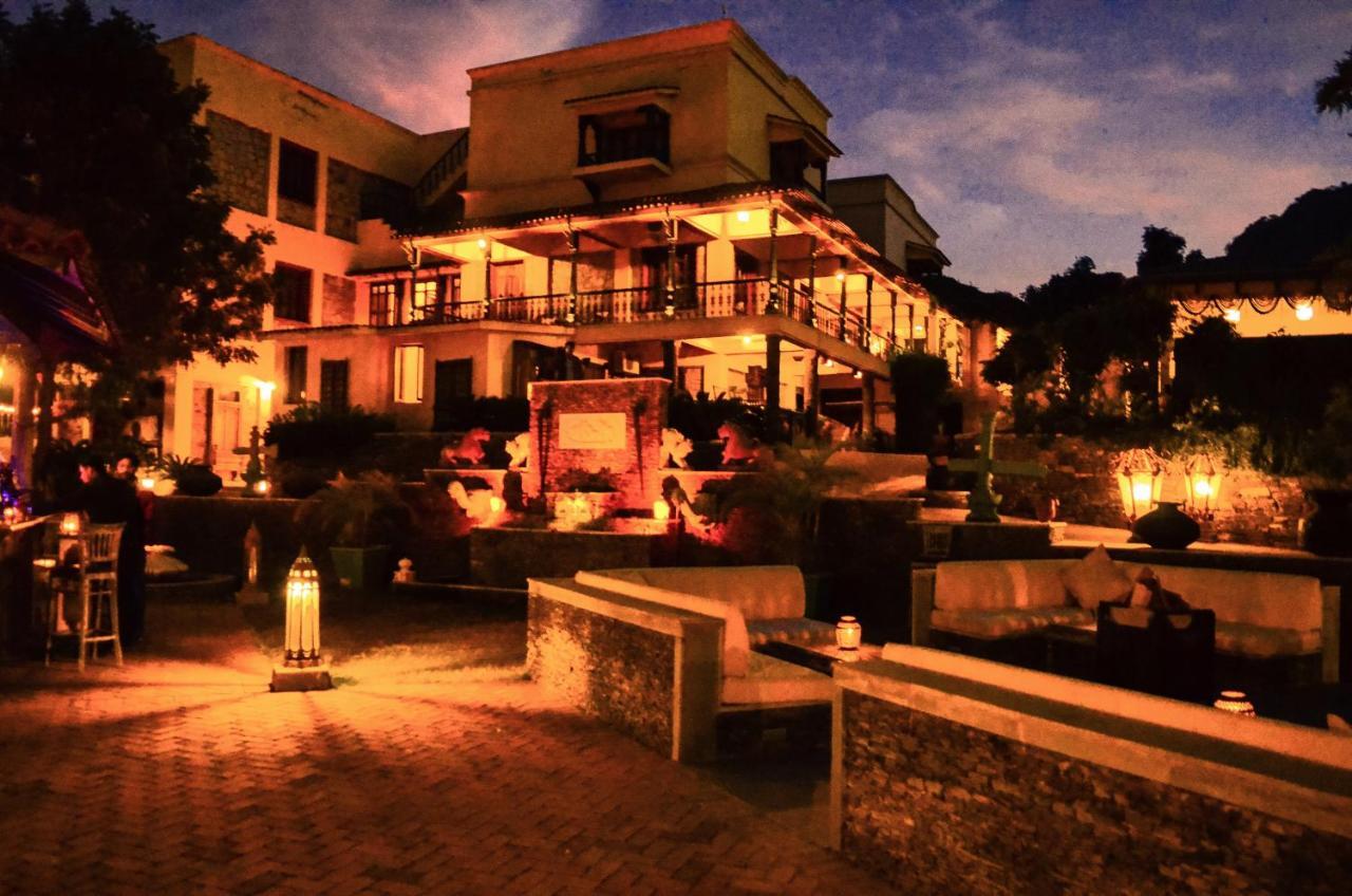 The Royal Retreat Resort & Spa Udaipur Exterior photo