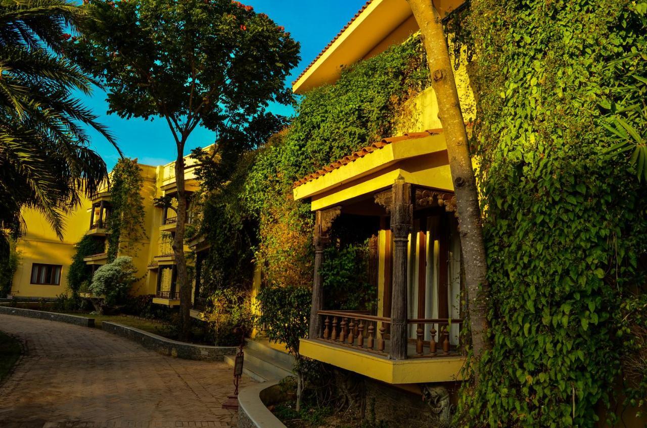The Royal Retreat Resort & Spa Udaipur Exterior photo