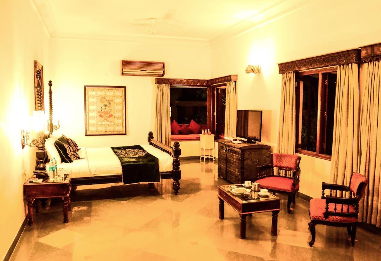The Royal Retreat Resort & Spa Udaipur Exterior photo