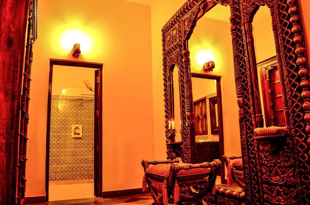 The Royal Retreat Resort & Spa Udaipur Exterior photo